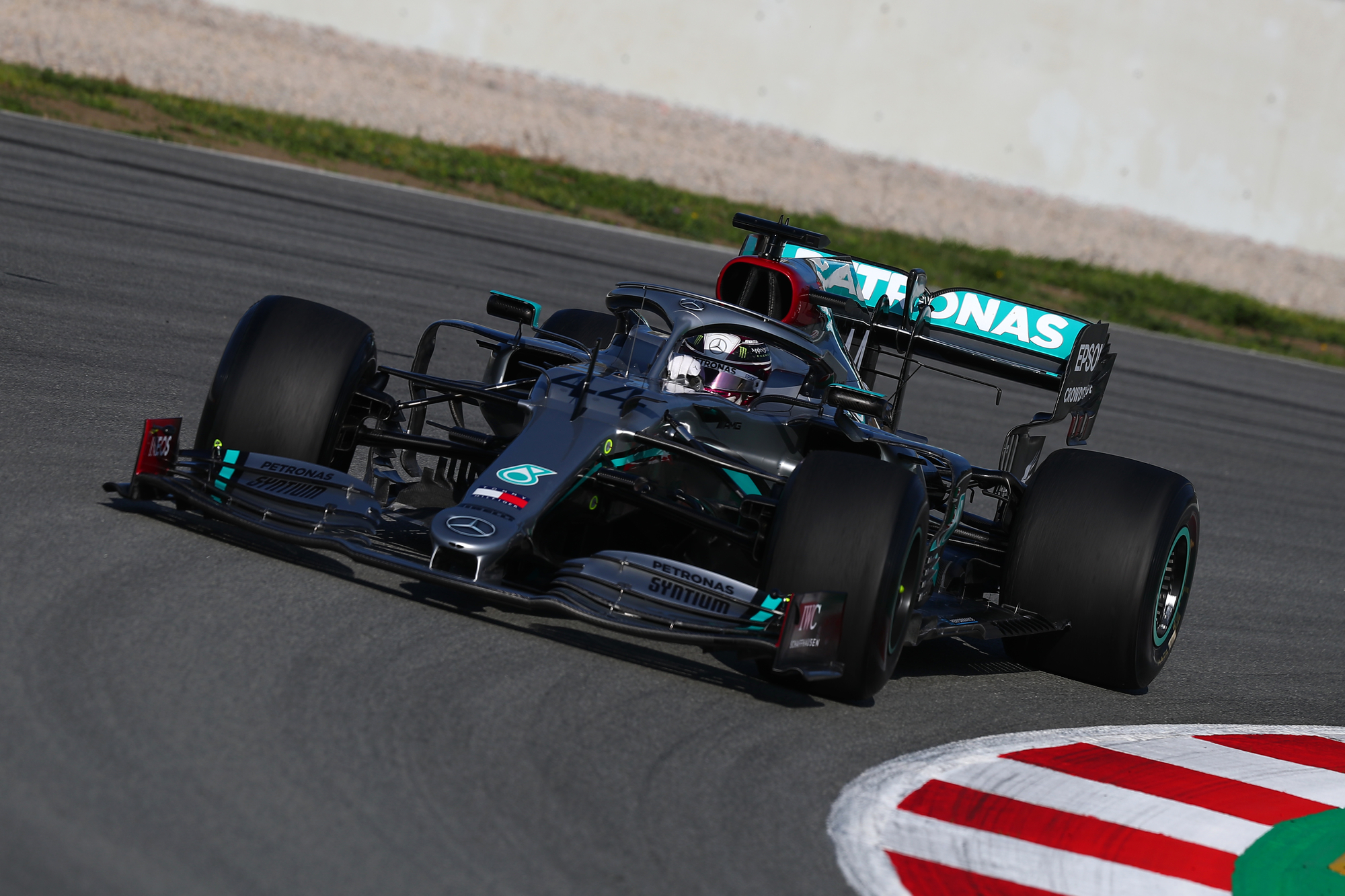 Lewis Hamilton – kralevic anglický v nejrychlejším sportu na světě foto č.1