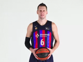 Český basketbalista s láskou k Srbsku. To je Jan Veselý