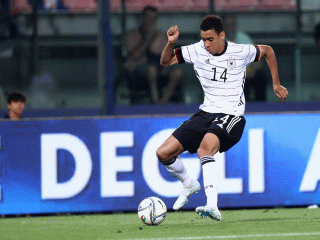 Jamal Musiala – mládí vpřed aneb nejlepší hráč německého národního týmu foto č.5